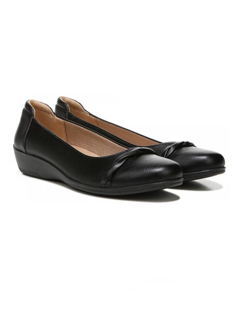 Life Stride Black Rounded Toe Ballet Flats